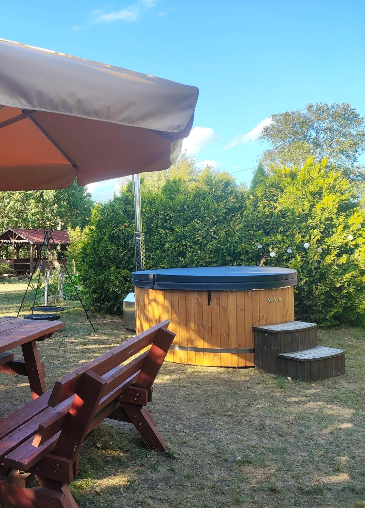 Dolistowka Apartamenty, Pole Namiotowe, Balia Z Jacuzzi, Ogrod Warzywny Dla Gosci, Plac Zabaw Dla Dzieci Goniadz Esterno foto