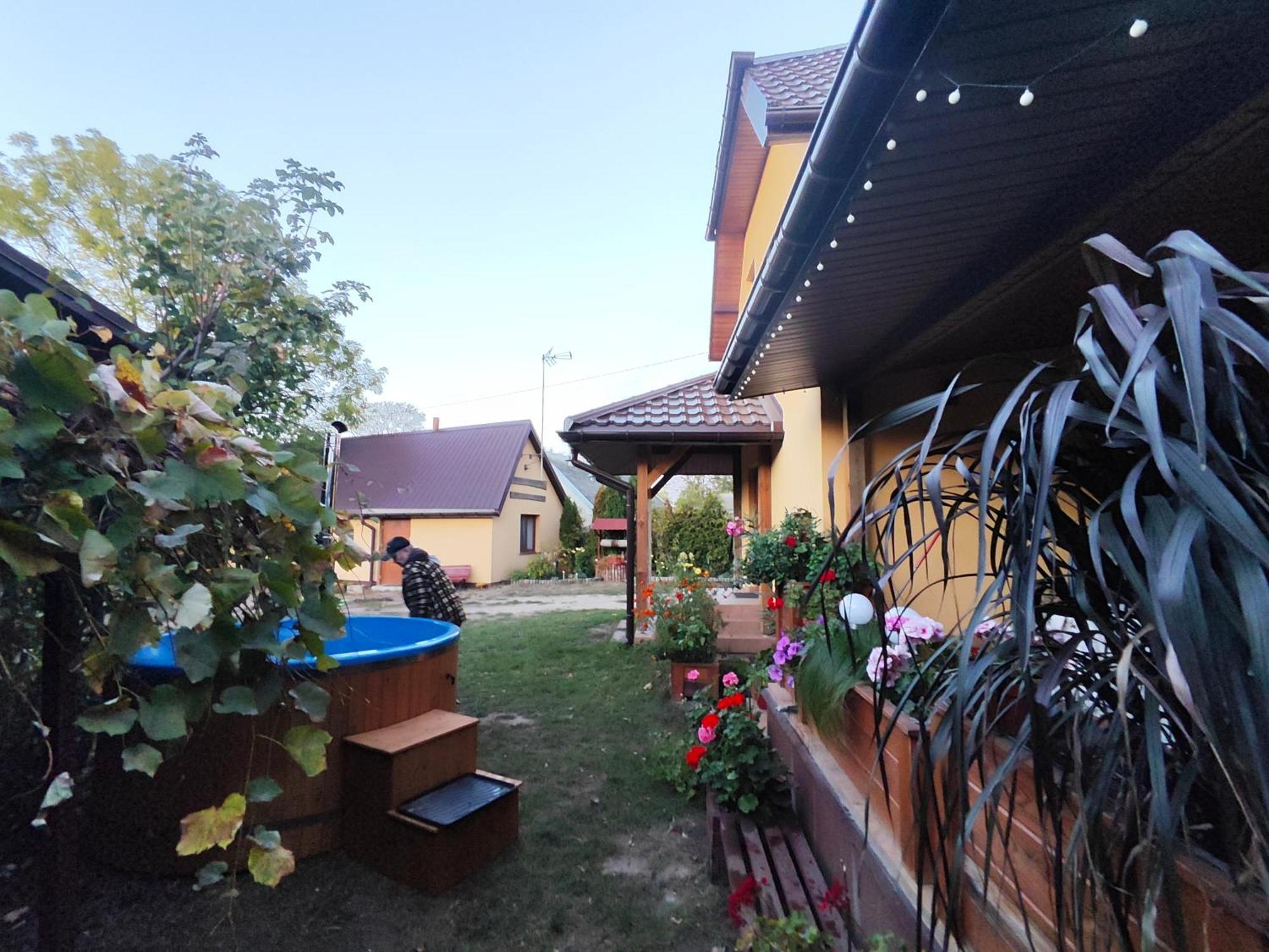 Dolistowka Apartamenty, Pole Namiotowe, Balia Z Jacuzzi, Ogrod Warzywny Dla Gosci, Plac Zabaw Dla Dzieci Goniadz Esterno foto